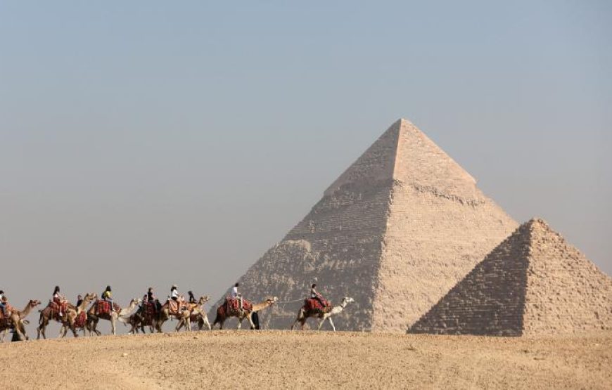 Private Day Tour Giza Pyramids, Sphinx, Memphis, and Saqqara